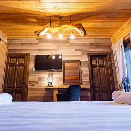 Hotel Q 3*